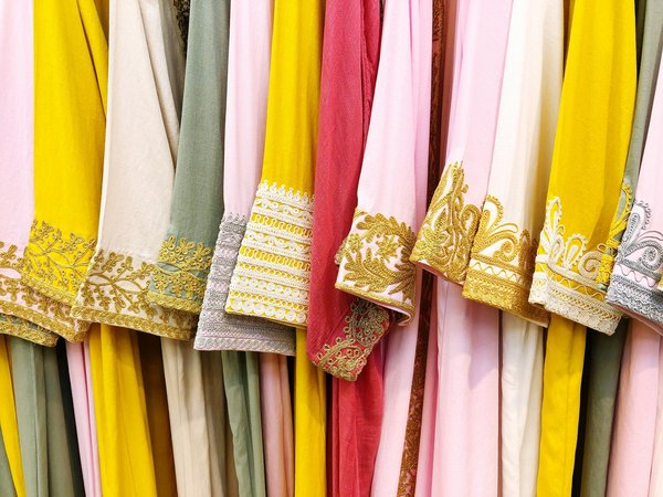 Des abayas pour chaque style : élégance à prix doux !